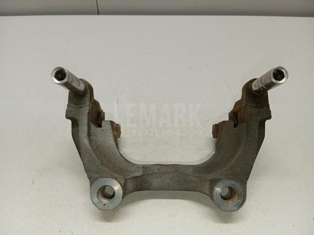 Скоба суппорта заднего