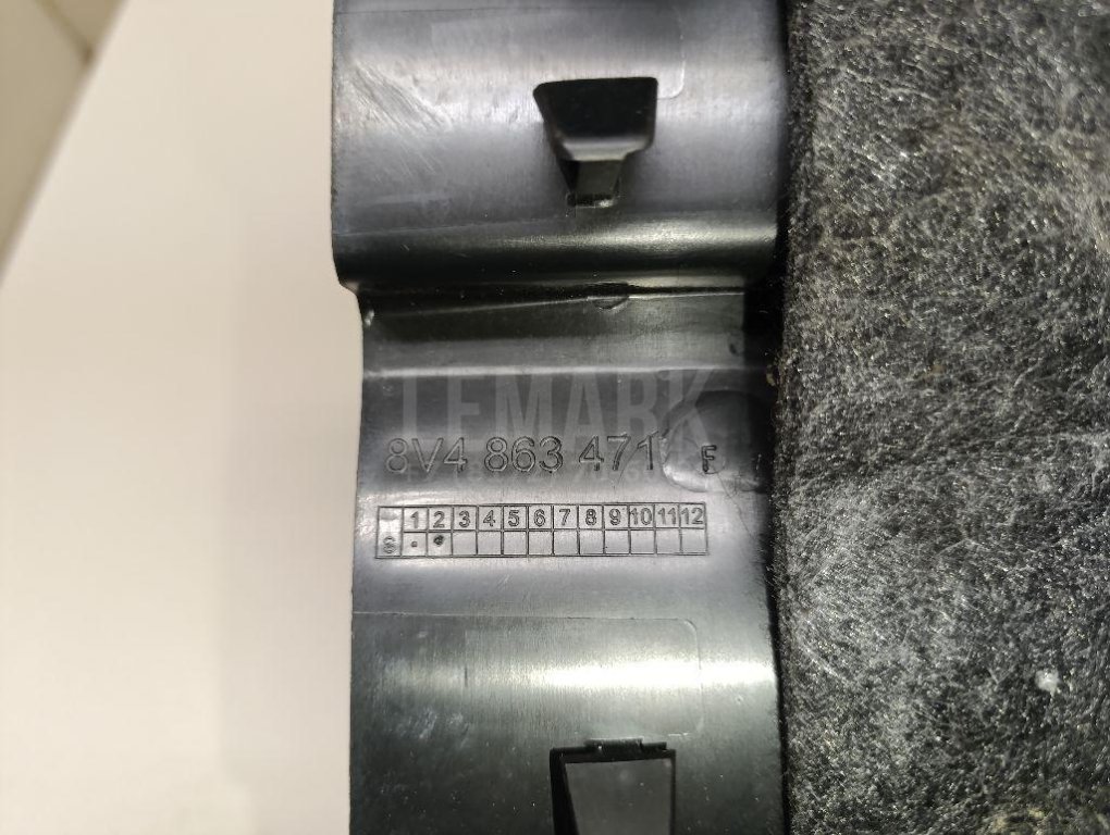 Обшивка багажника