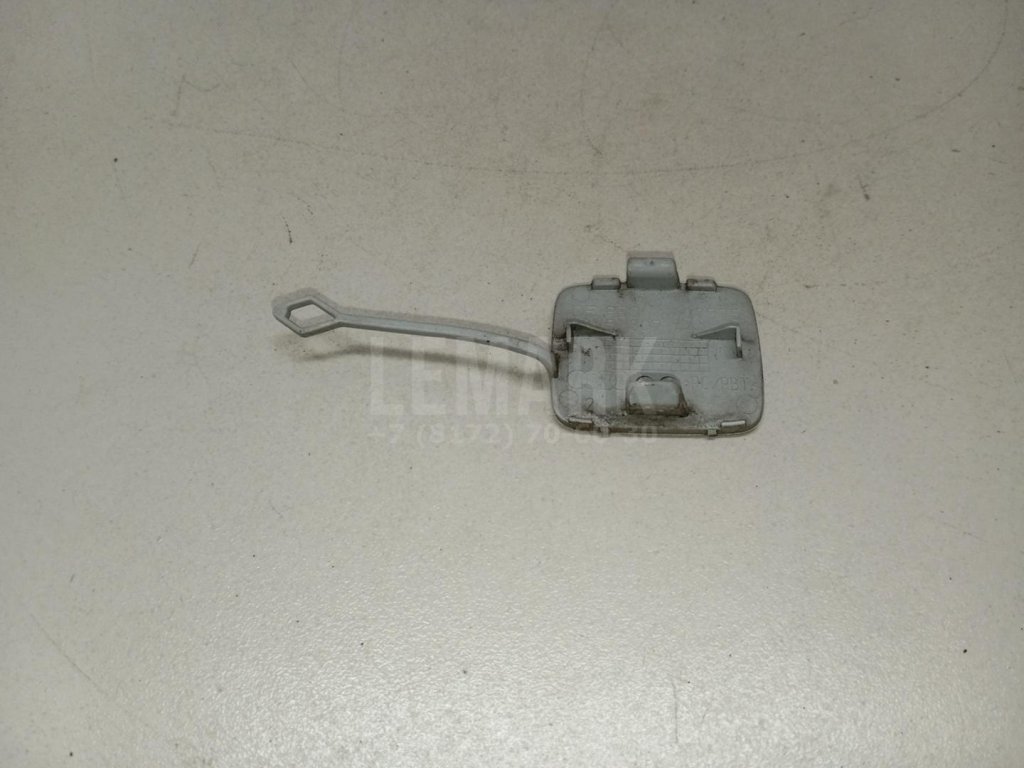 Заглушка буксировочного крюка