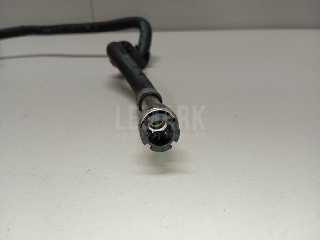 Трубка топливная