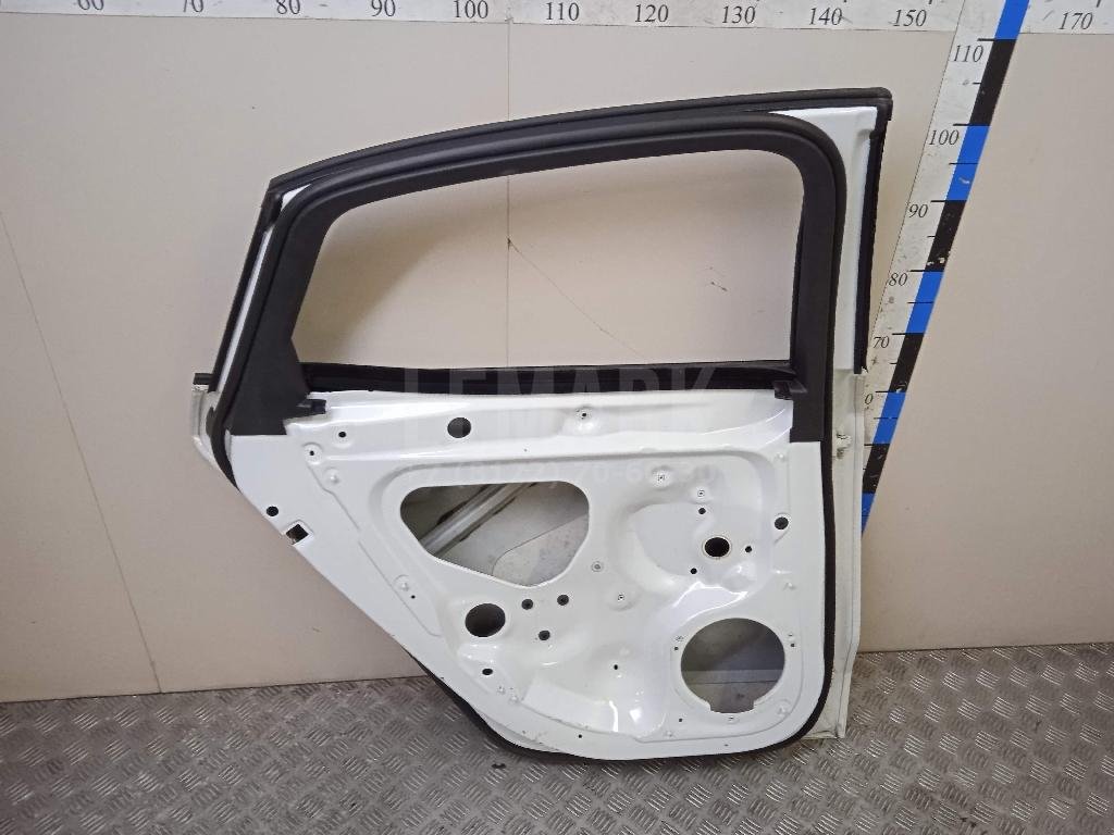 Дверь задняя левая