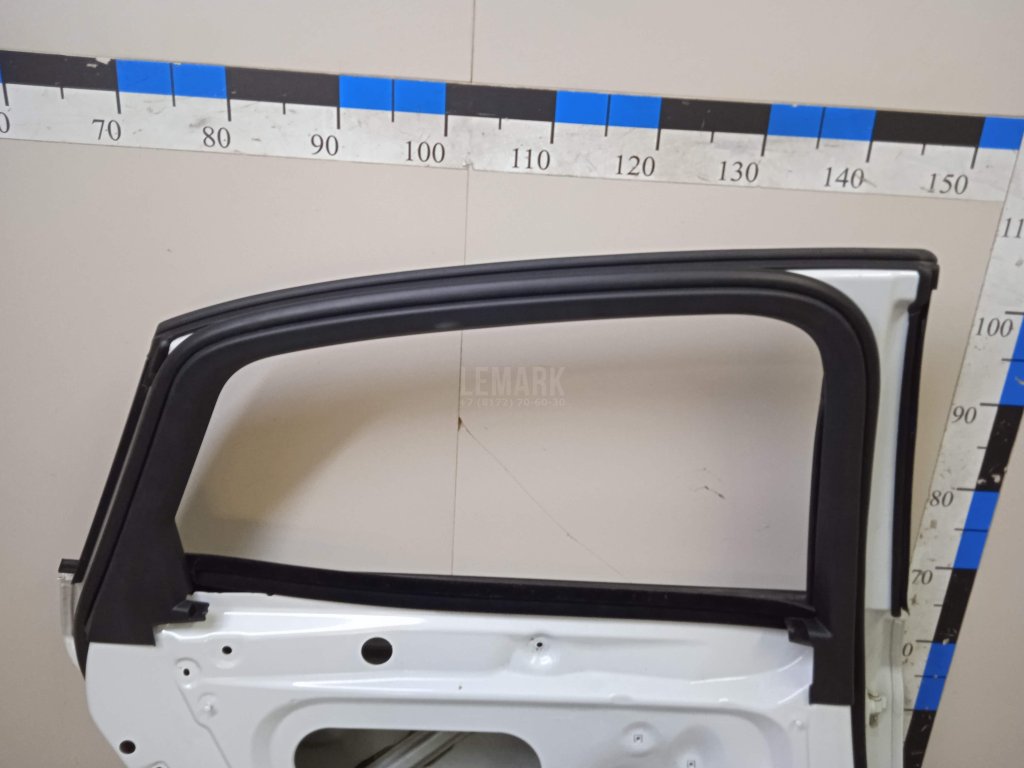 Дверь задняя левая