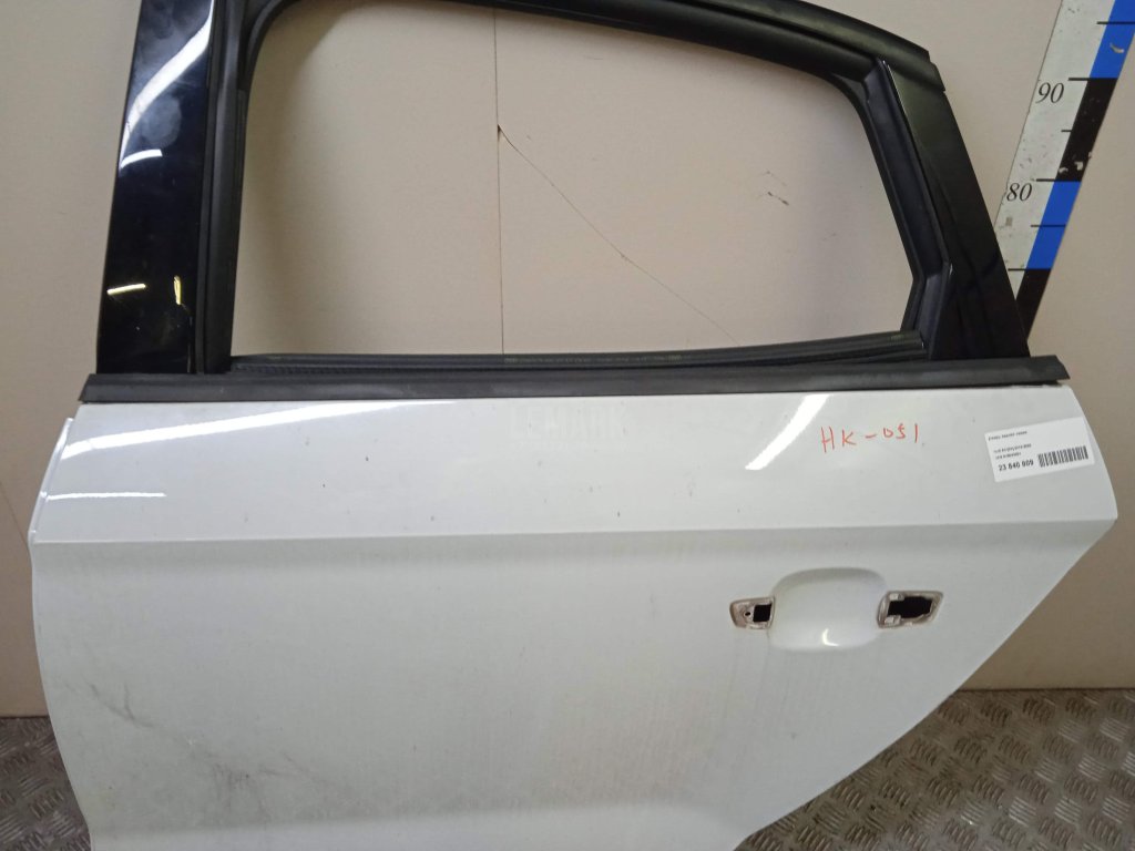 Дверь задняя левая