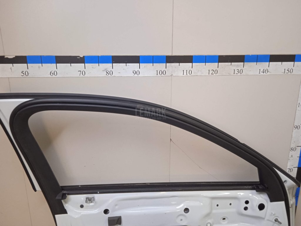 Дверь передняя левая