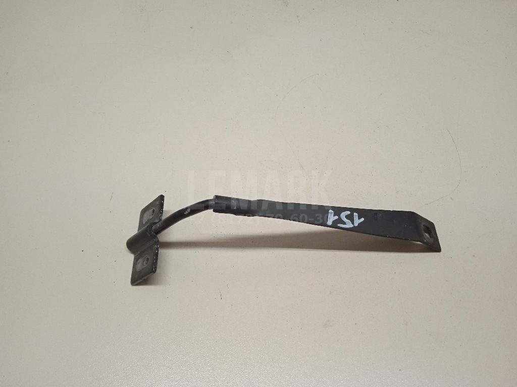 Крючок капота