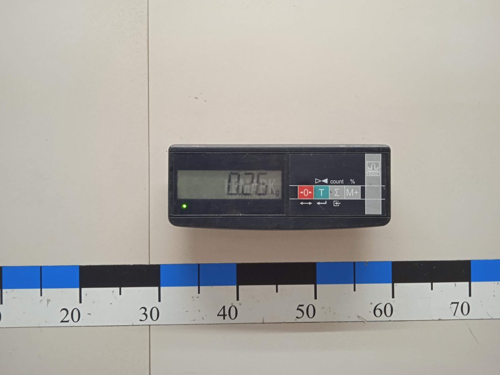 Крючок капота