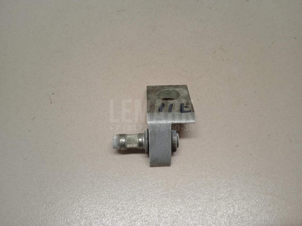 Петля двери