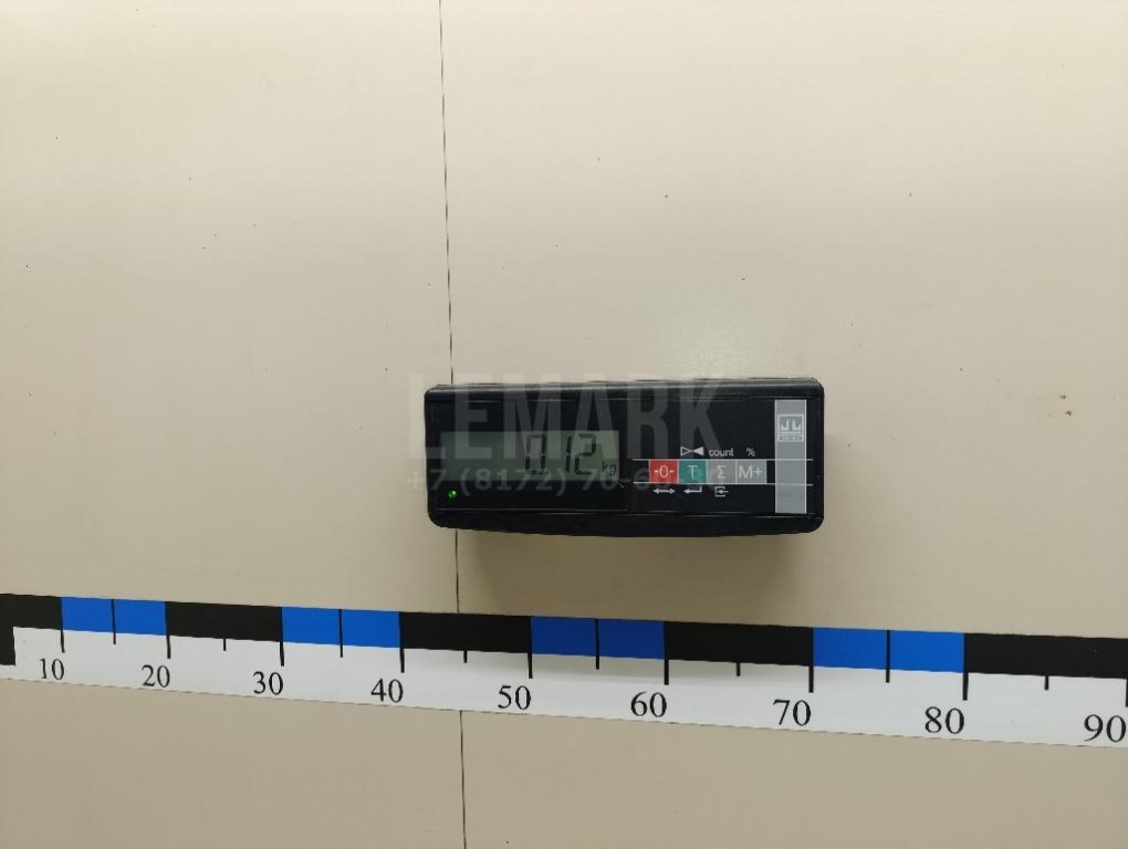 Петля двери