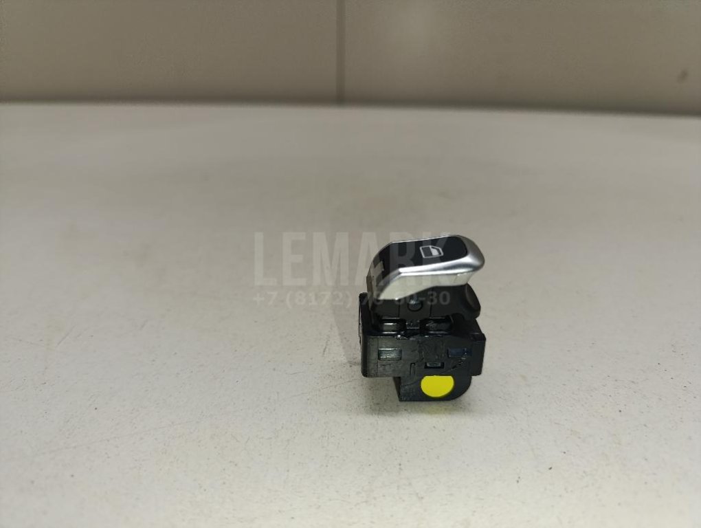 Кнопка стеклоподъемника