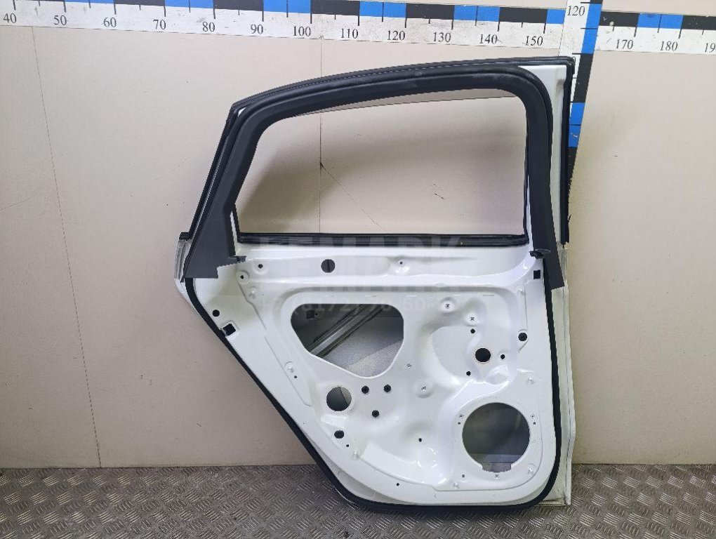 Дверь задняя левая
