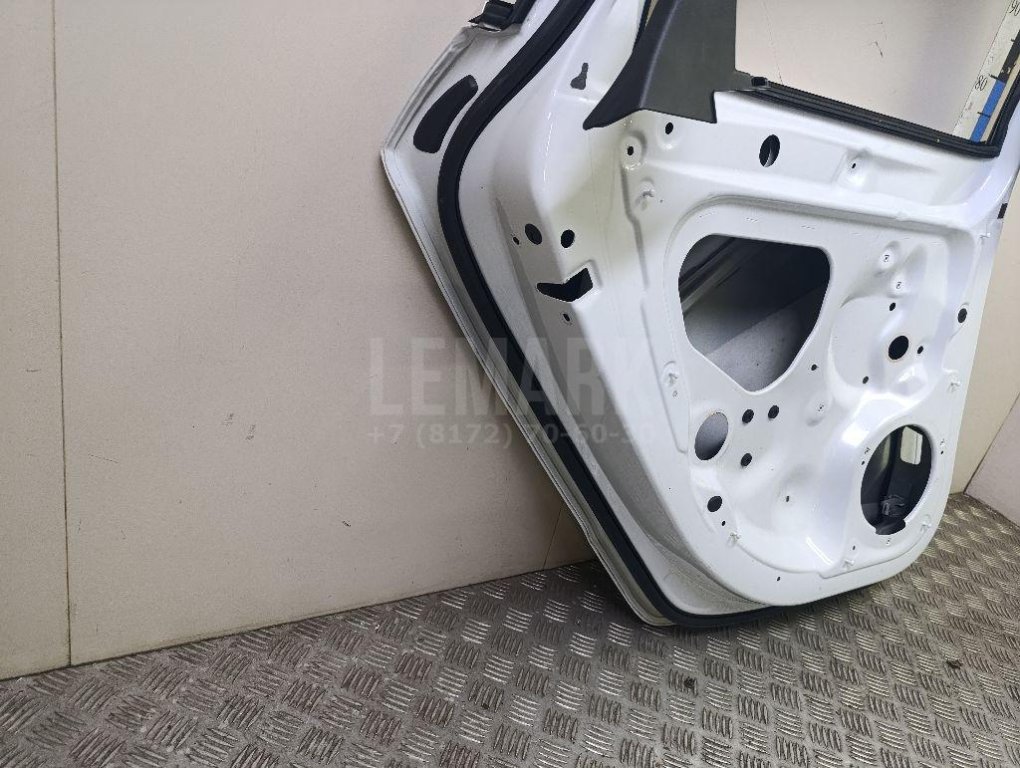 Дверь задняя левая