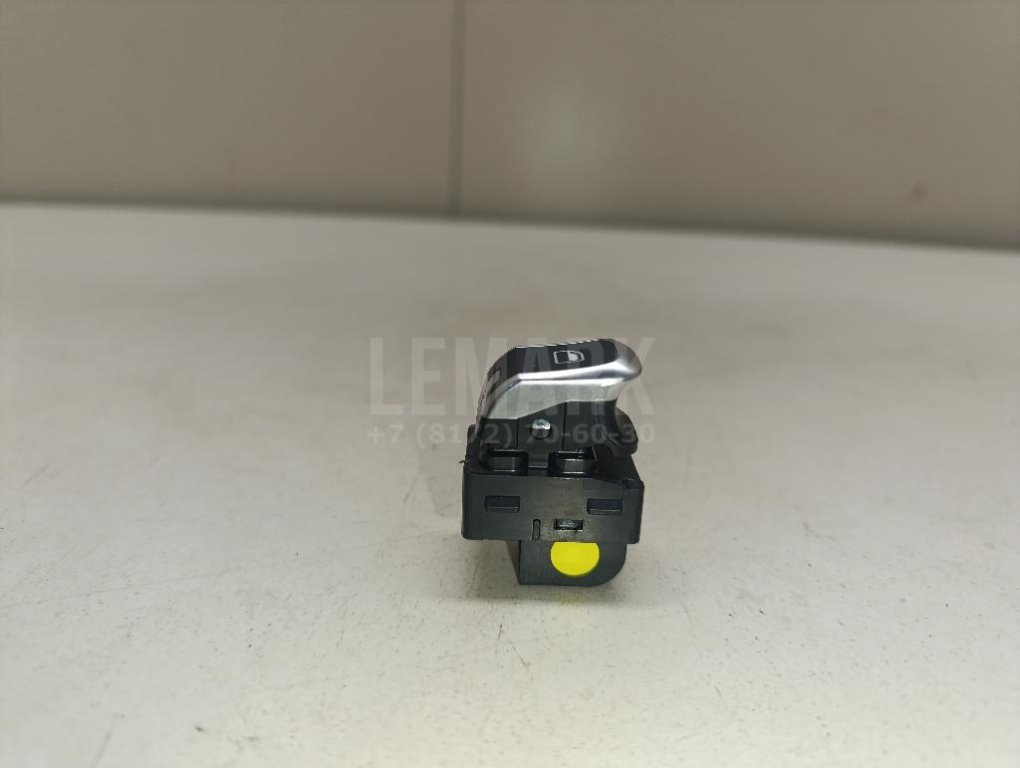 Кнопка стеклоподъемника