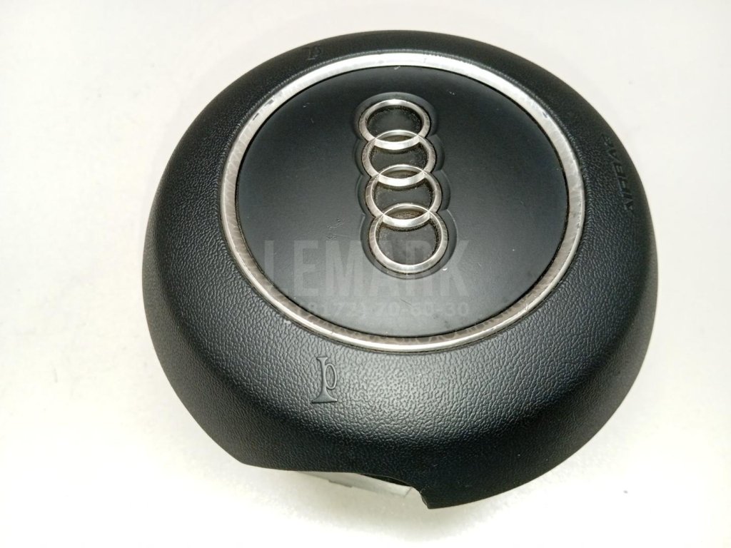 Подушка безопасности в рулевое колесо