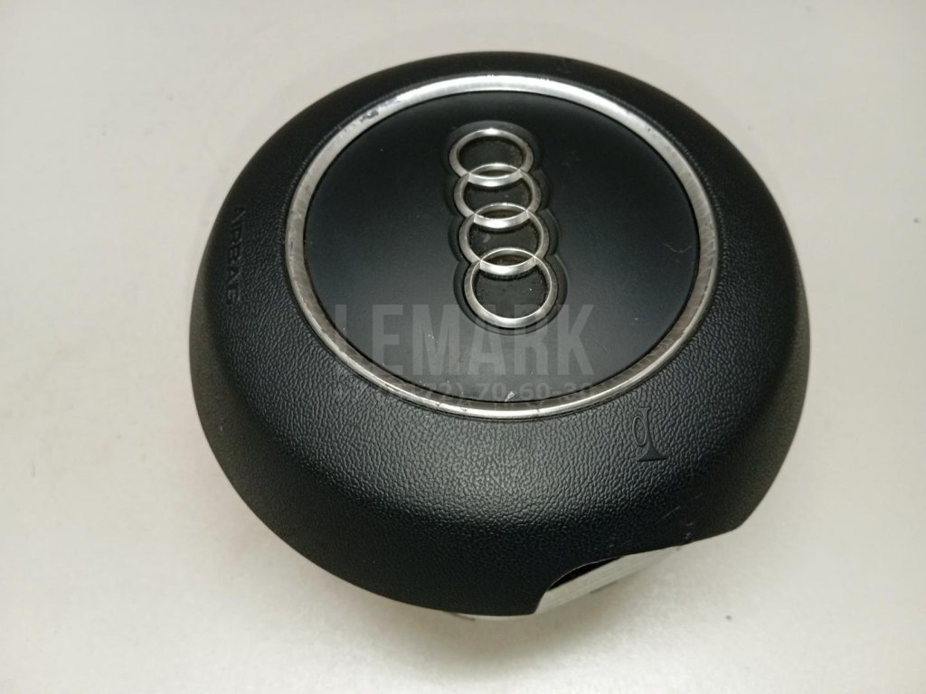 Подушка безопасности в рулевое колесо