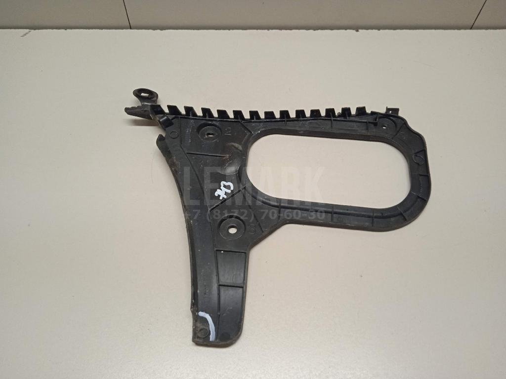 Направляющая заднего бампера левая