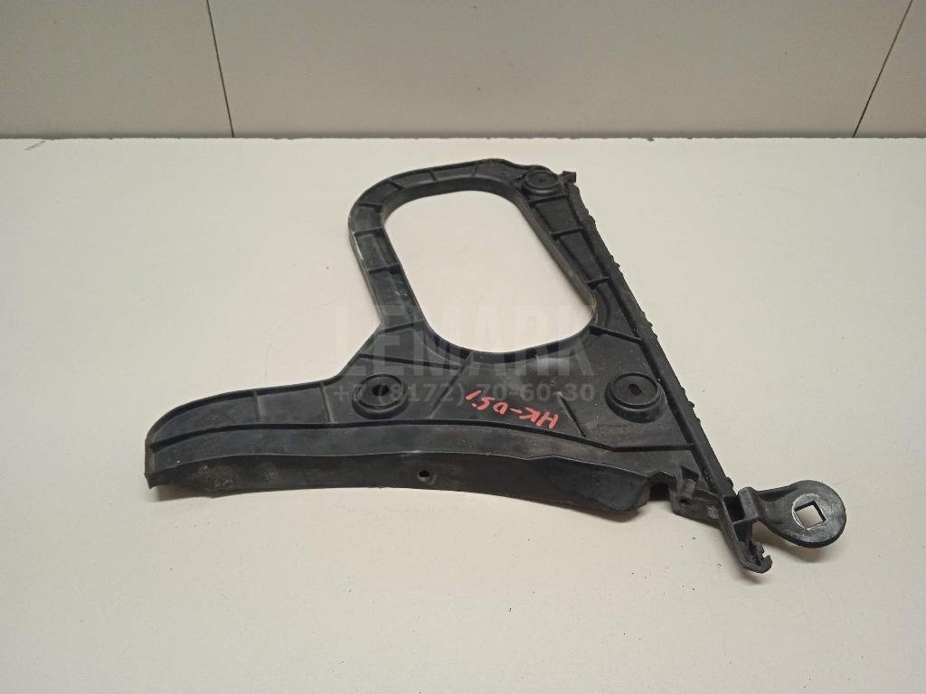 Направляющая заднего бампера левая