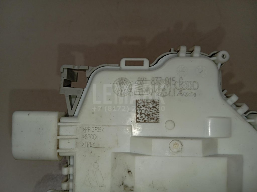 Замок двери передней левой