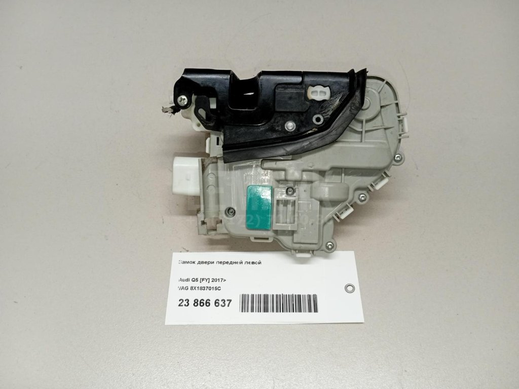 Замок двери передней левой