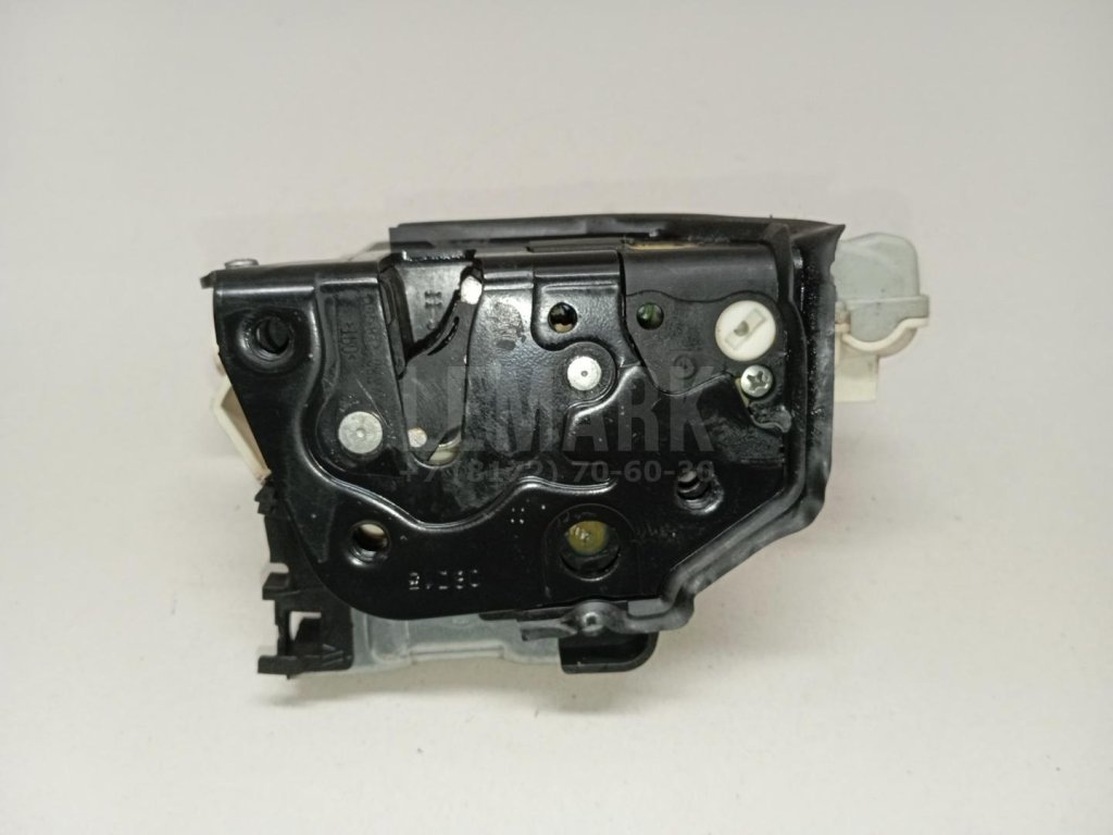 Замок двери задней правой