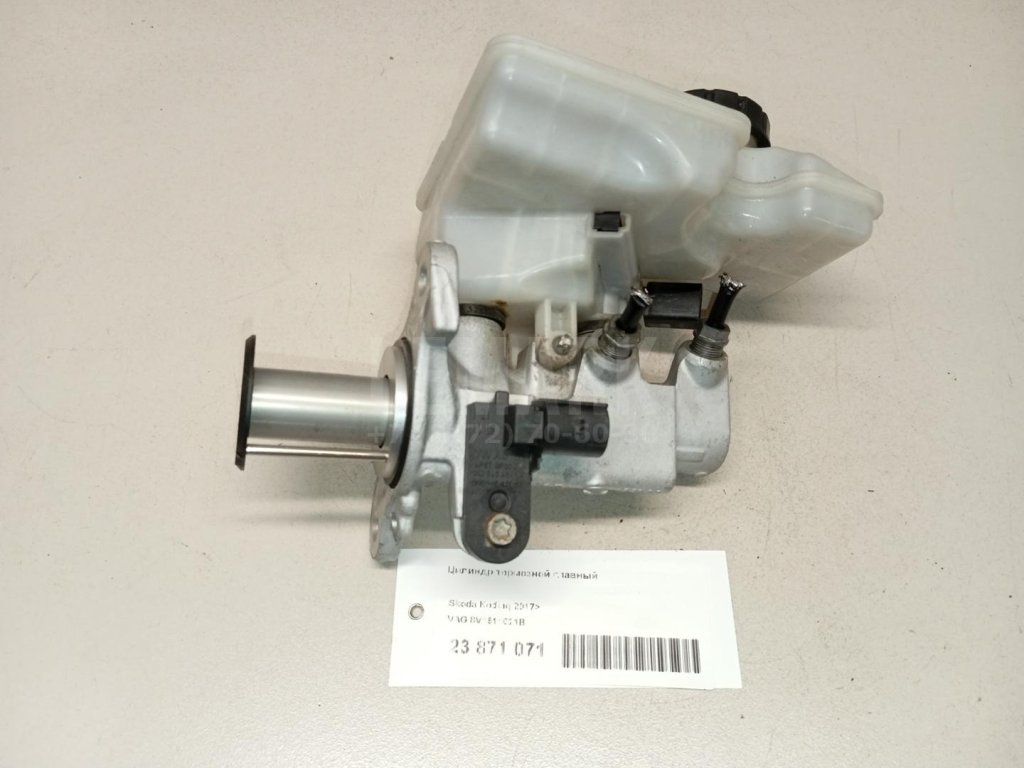 Цилиндр тормозной главный