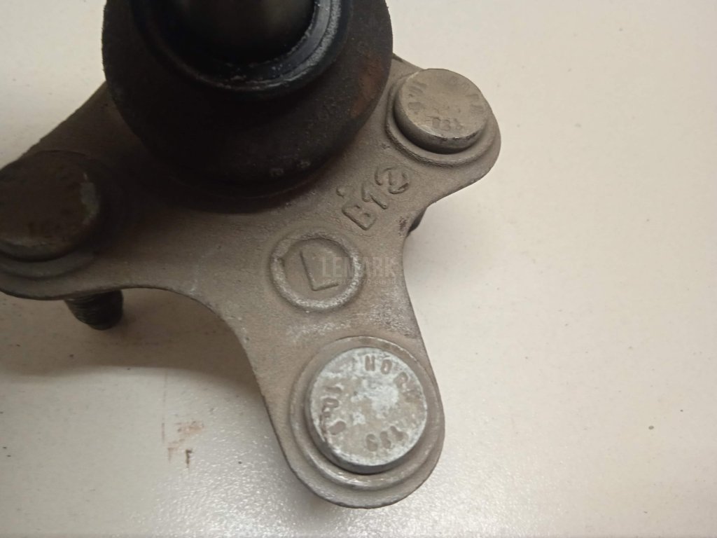 Опора шаровая левая передней подвески