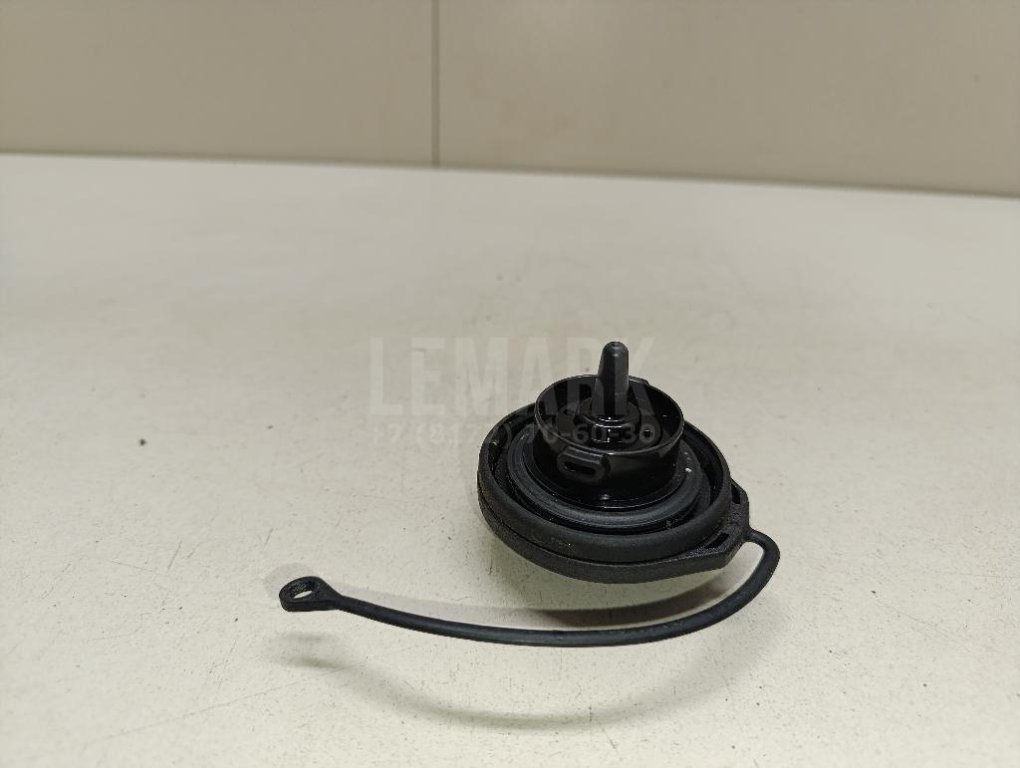 Крышка топливного бака