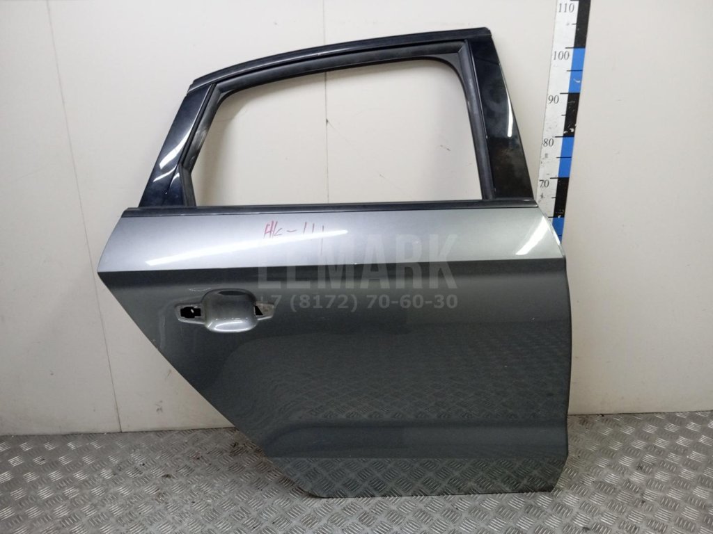 Дверь задняя правая