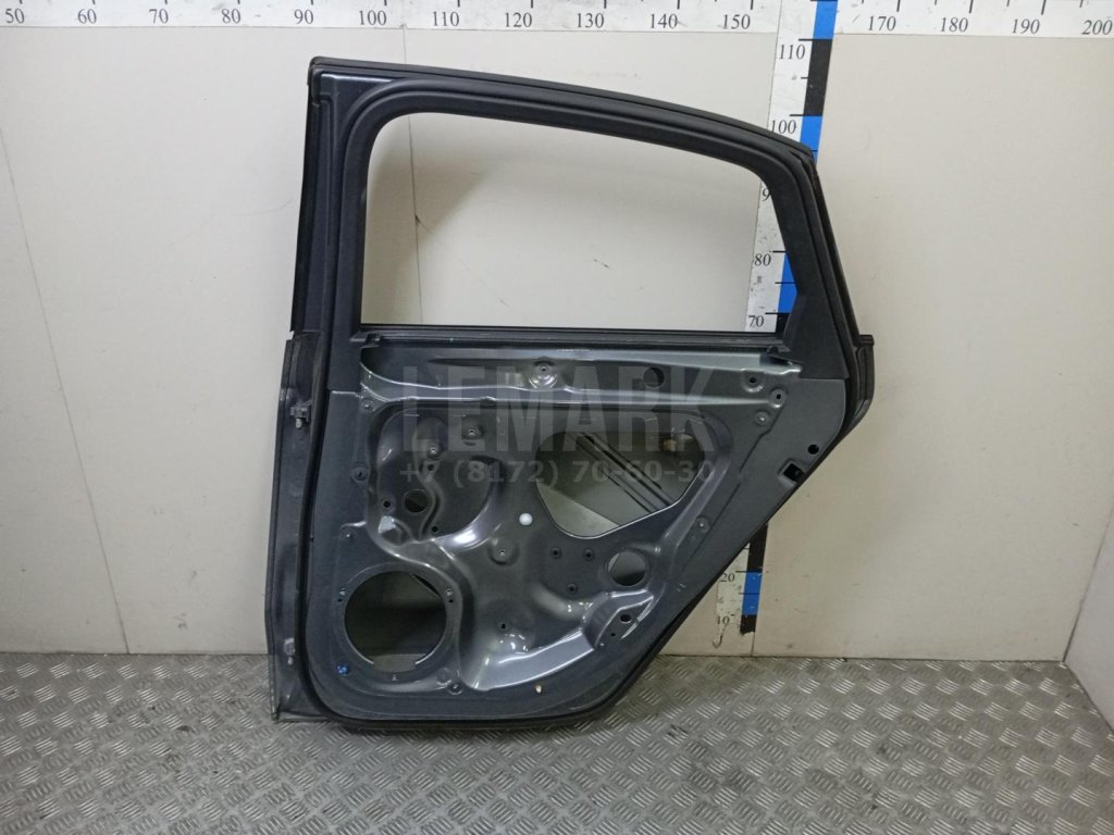 Дверь задняя правая