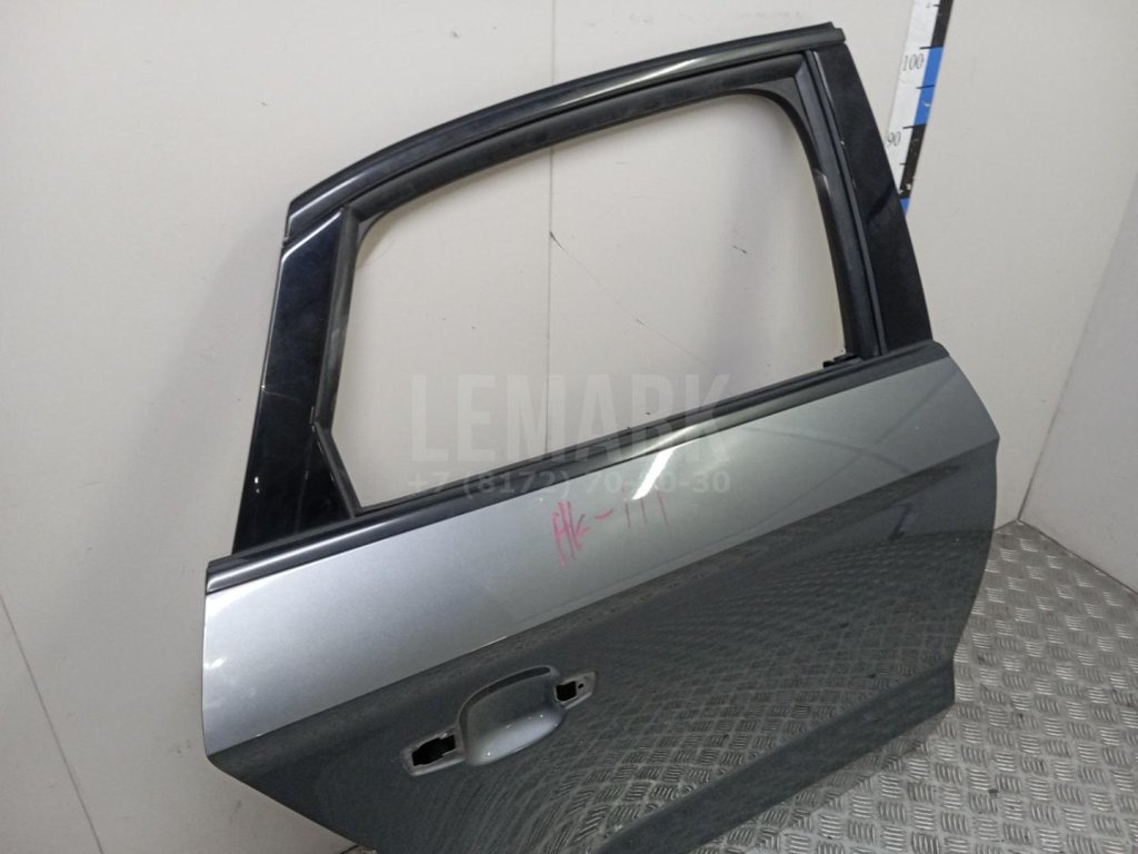 Дверь задняя правая