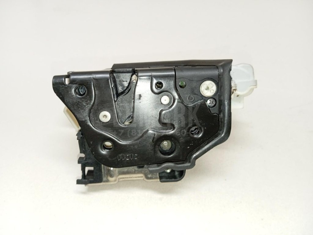 Замок двери задней правой