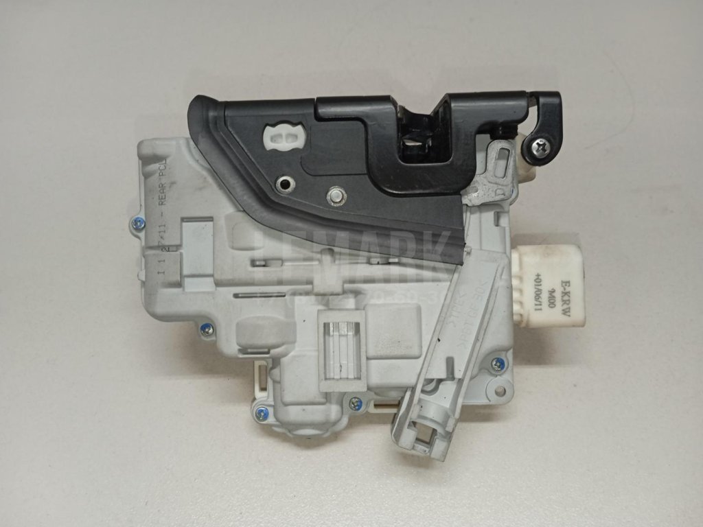 Замок двери задней правой