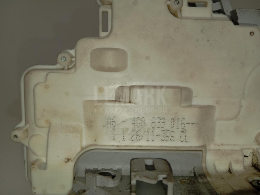 Замок двери задней правой