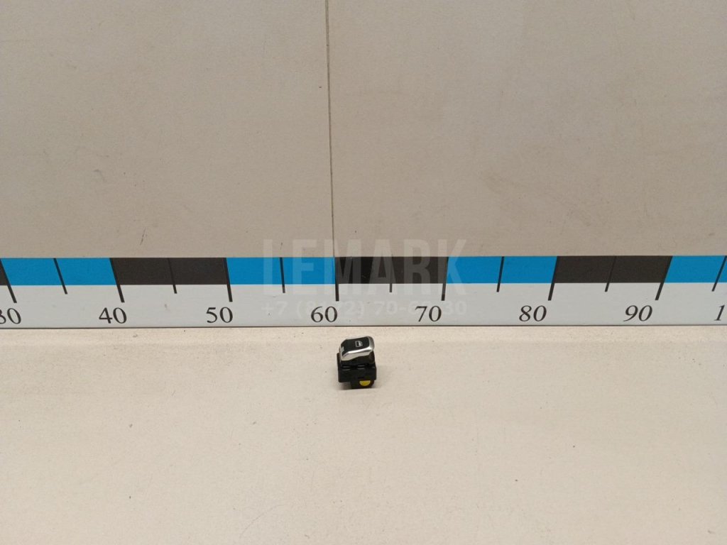 Кнопка стеклоподъемника