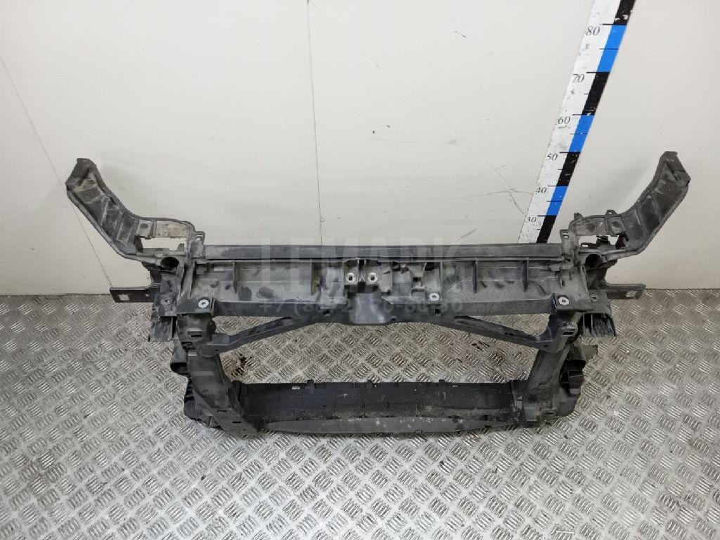 Панель передняя