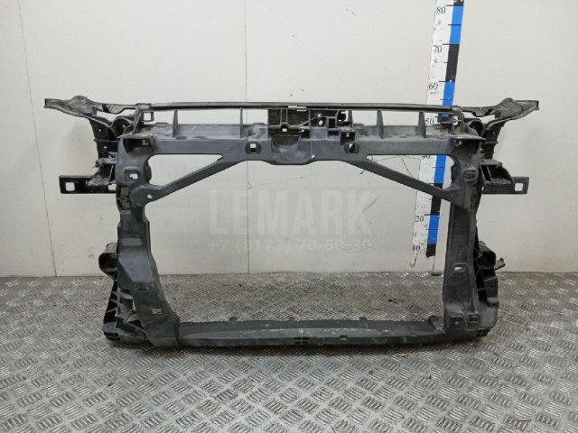 Панель передняя