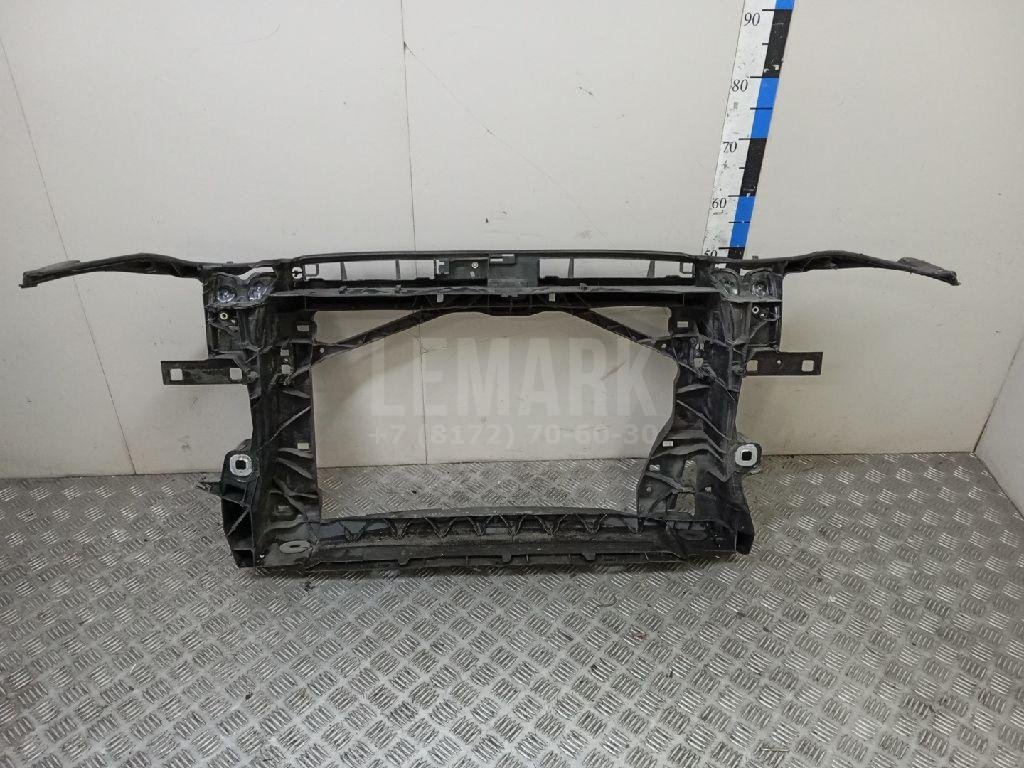 Панель передняя