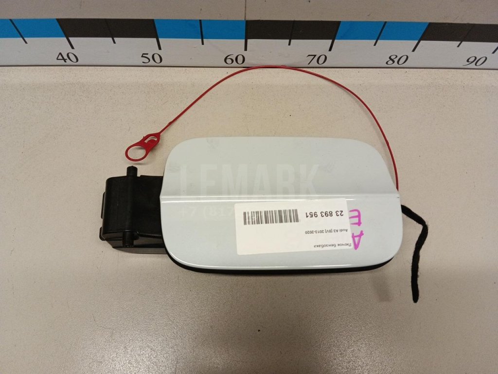 Лючок бензобака