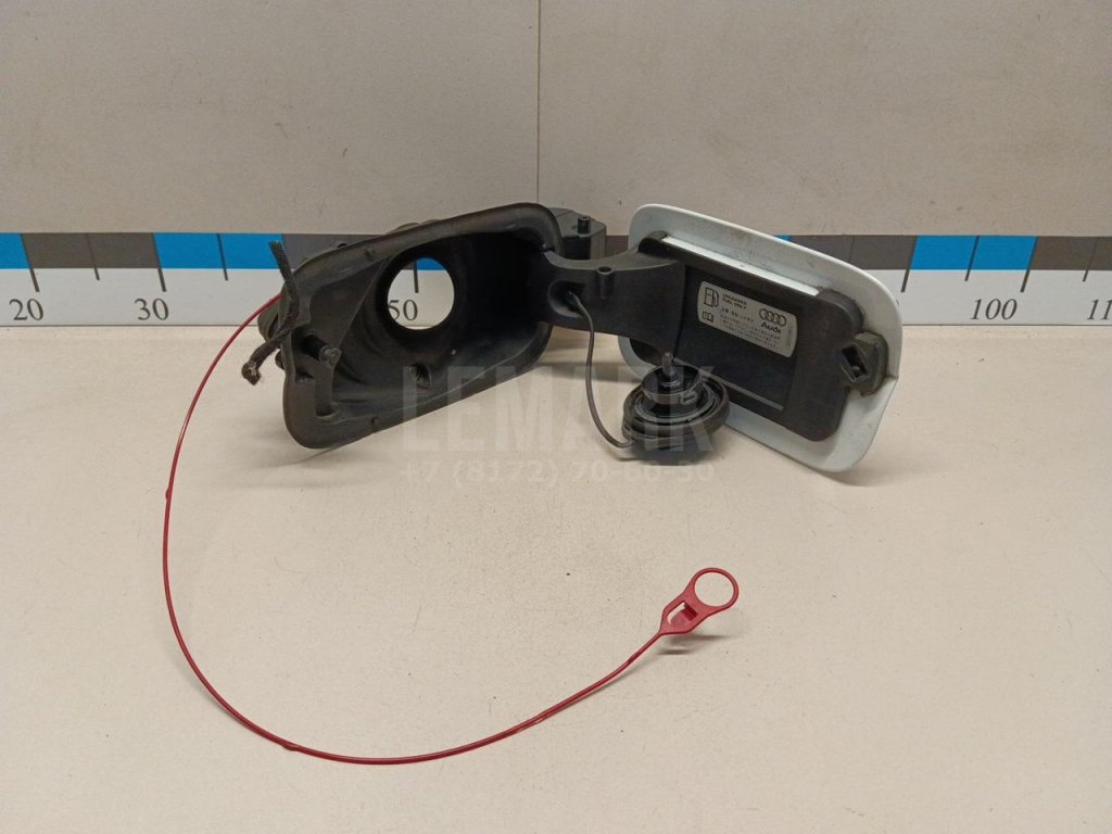 Лючок бензобака