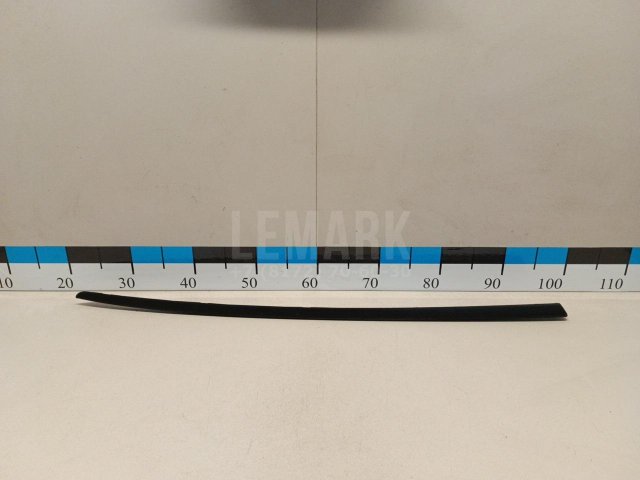 Молдинг лобового стекла