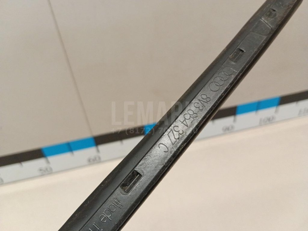 Молдинг лобового стекла