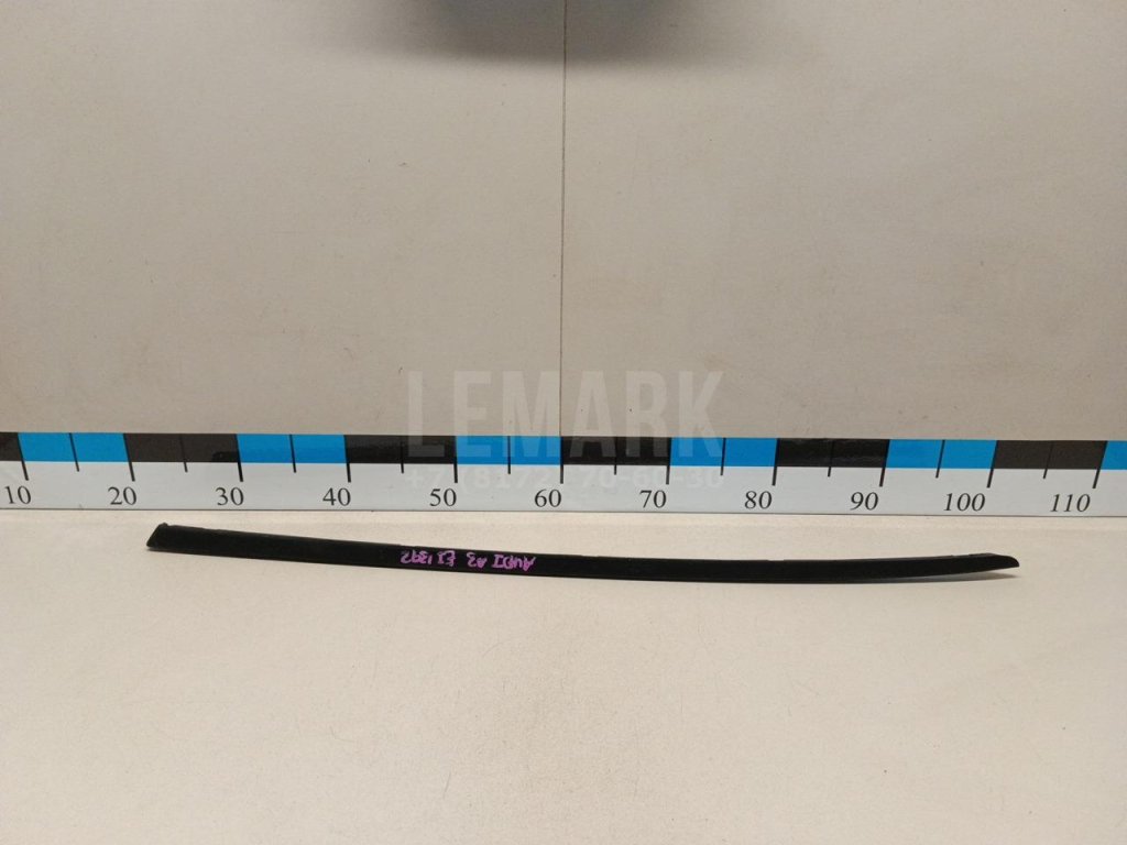 Молдинг лобового стекла