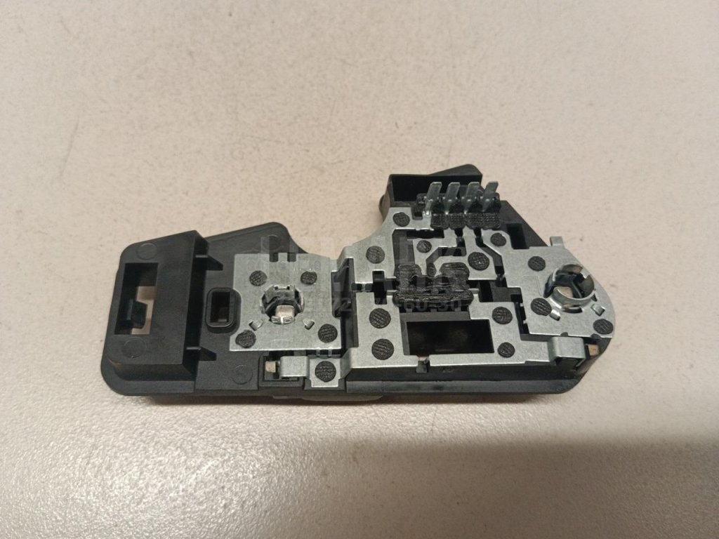 Плата заднего фонаря левого