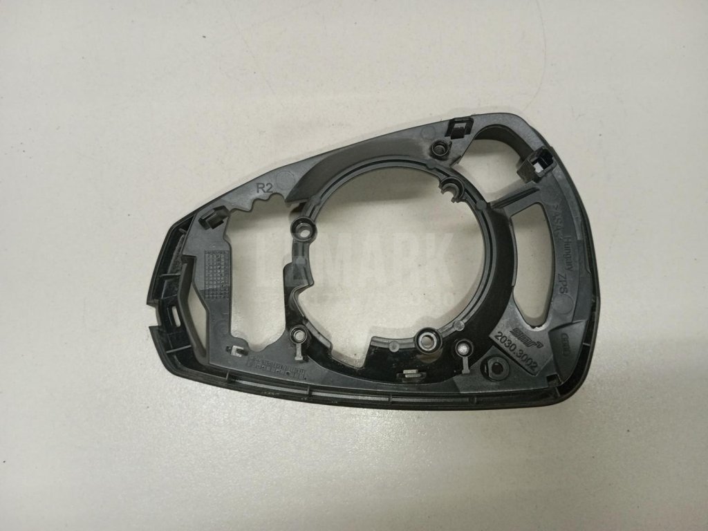 Рамка зеркала правого для  Audi 80/90 [B4] 1991-1995