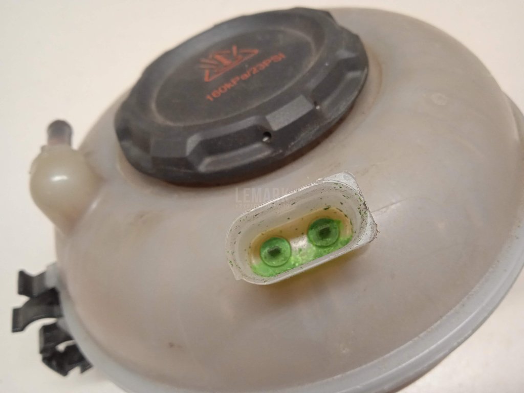 Бачок расширительный