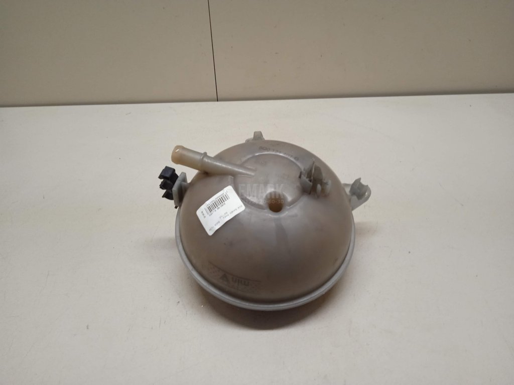 Бачок расширительный