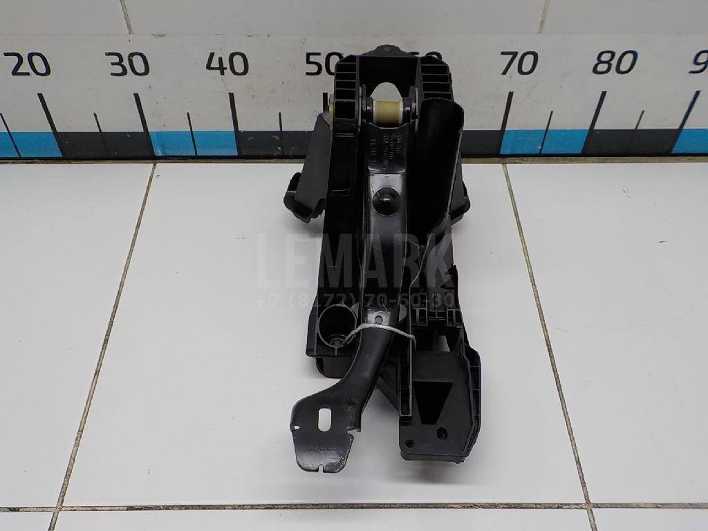 Педаль тормоза