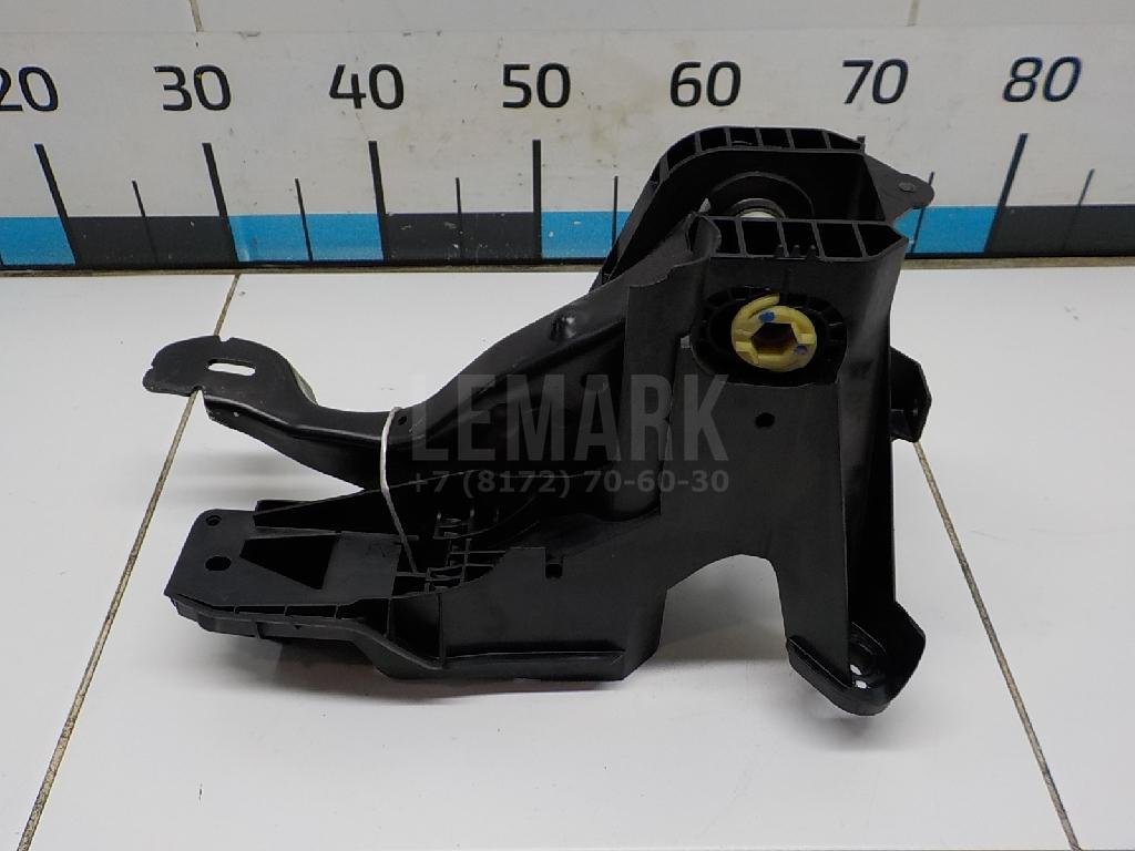 Педаль тормоза