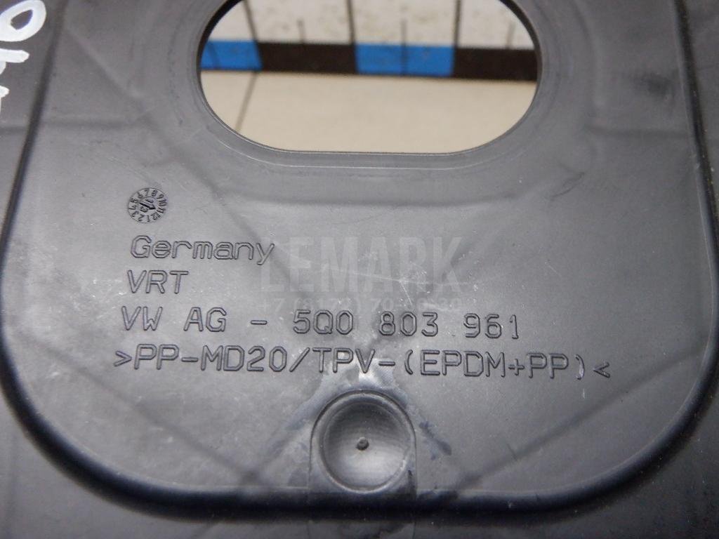 Крышка топливного насоса