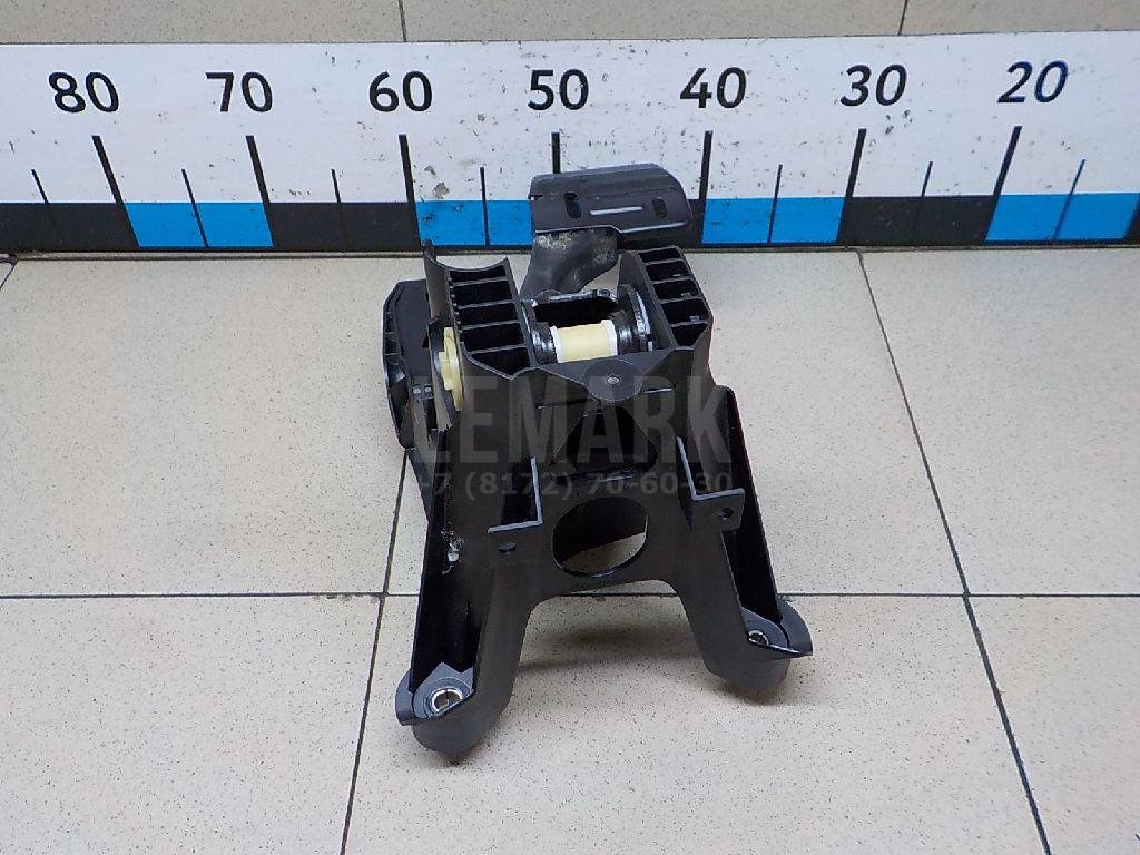 Педаль тормоза