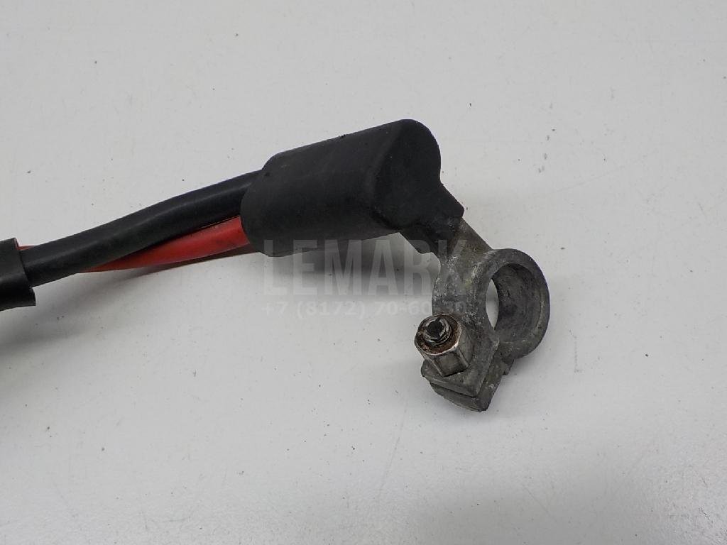 Клемма аккумулятора плюс